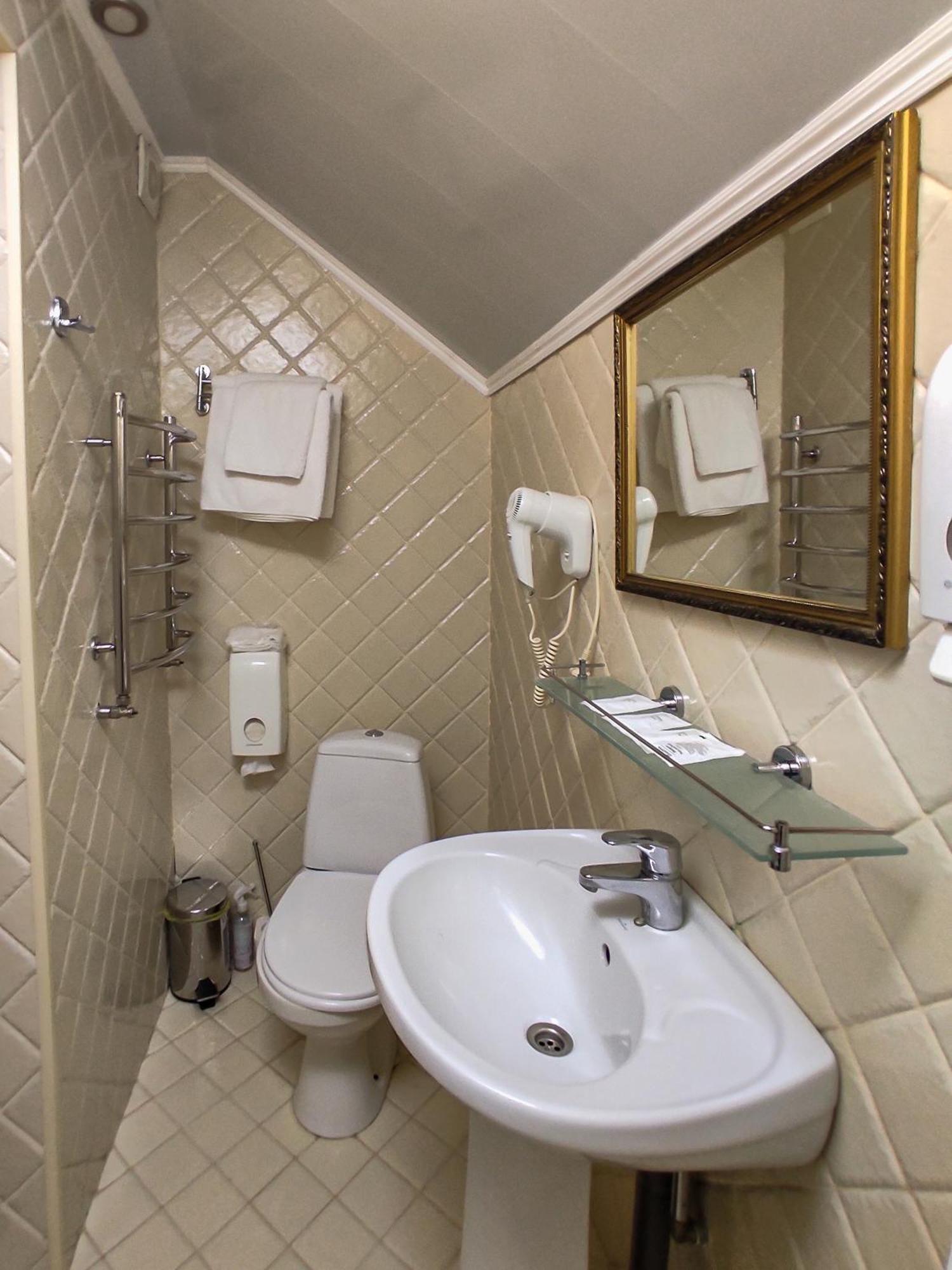 Vip Hotel Izmail Ngoại thất bức ảnh