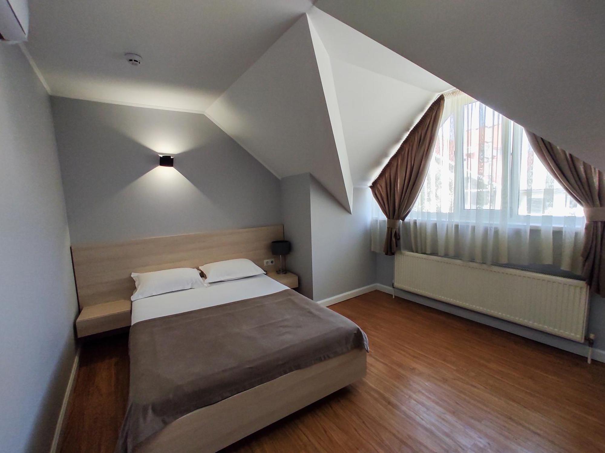 Vip Hotel Izmail Ngoại thất bức ảnh