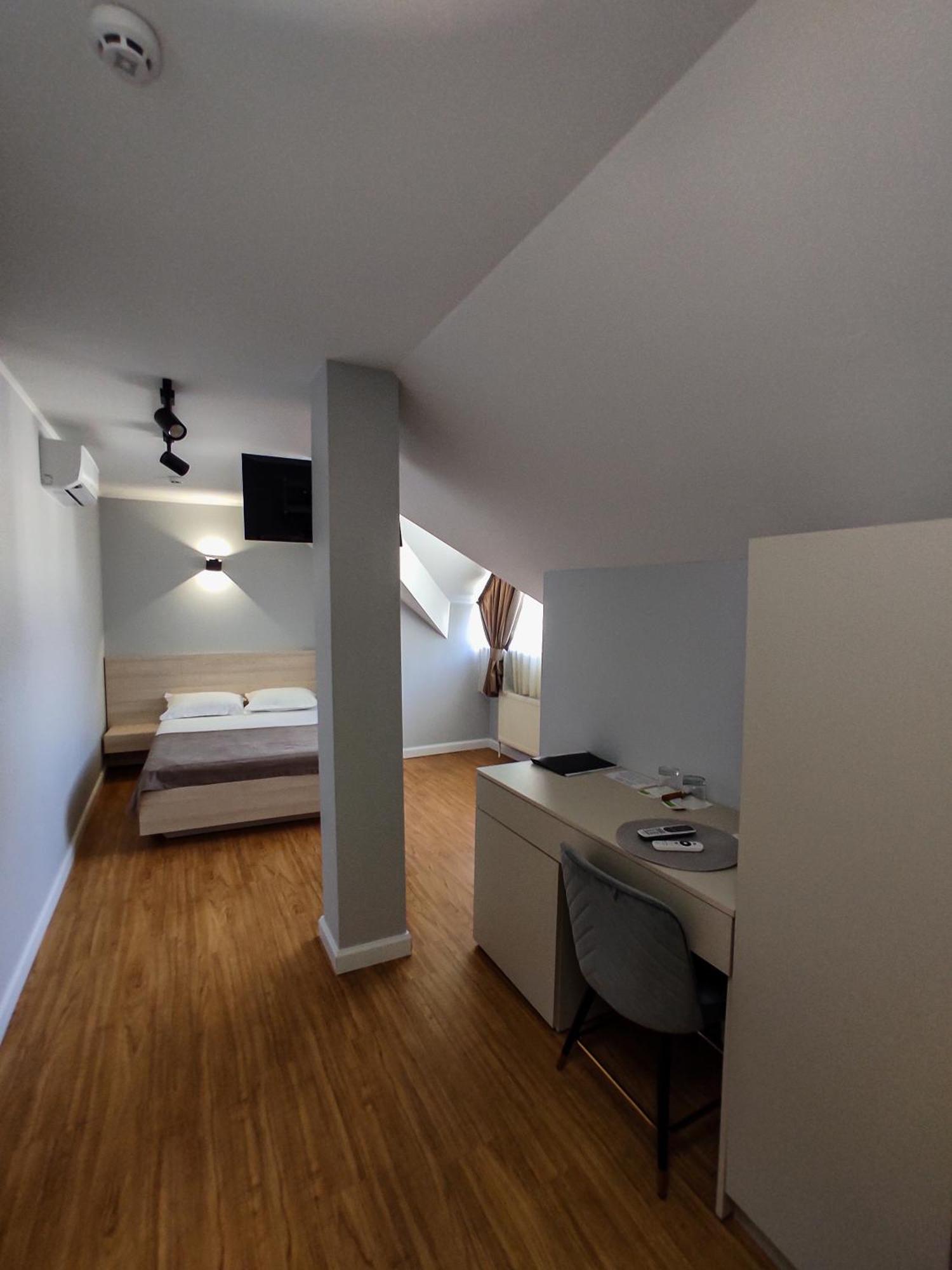 Vip Hotel Izmail Ngoại thất bức ảnh