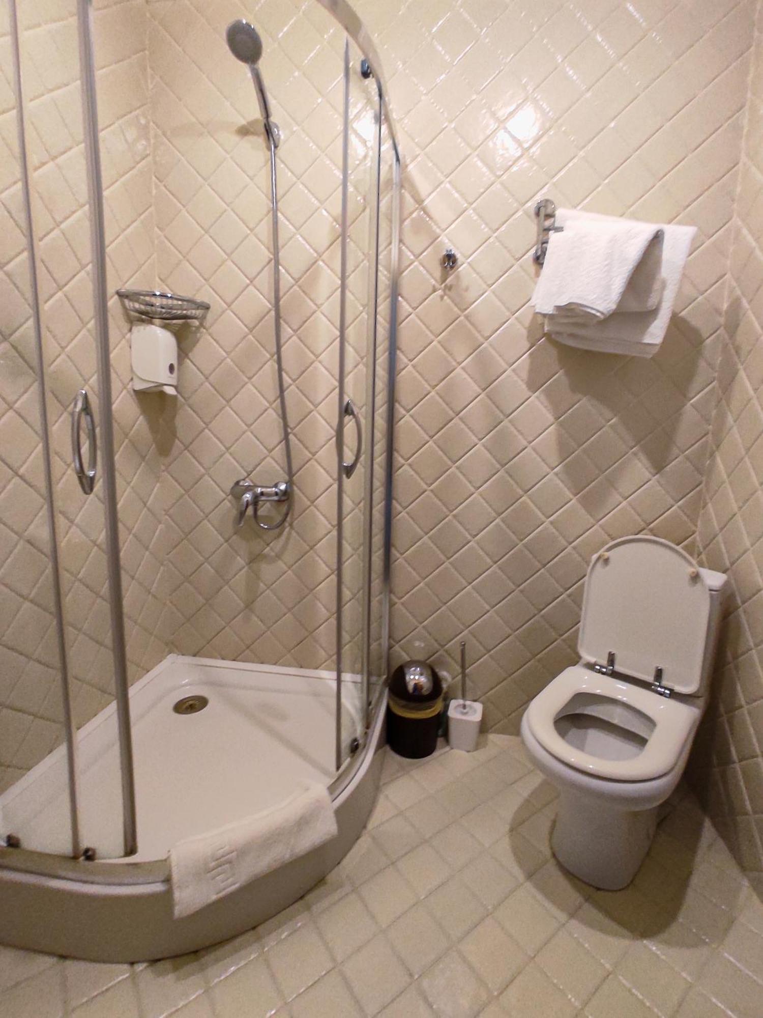 Vip Hotel Izmail Ngoại thất bức ảnh