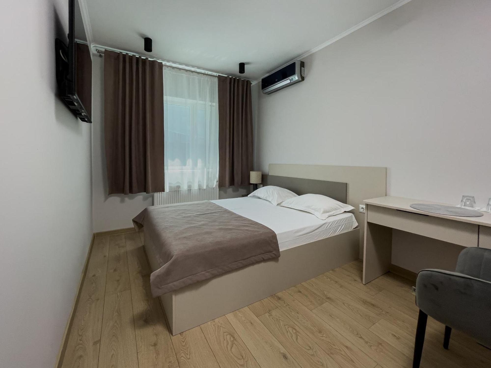 Vip Hotel Izmail Ngoại thất bức ảnh