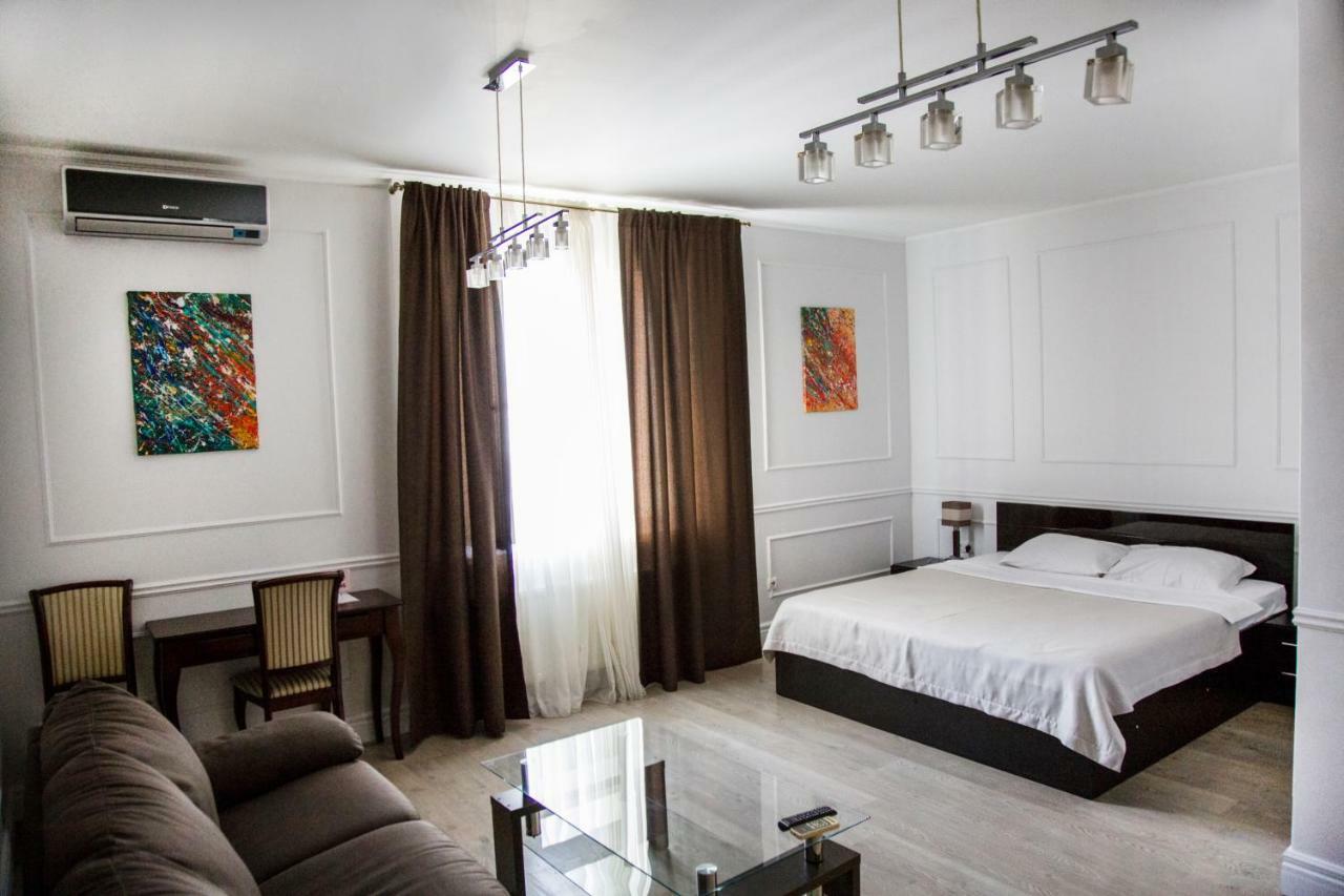 Vip Hotel Izmail Ngoại thất bức ảnh